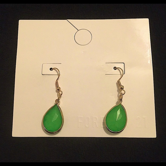 FOREVER21 Green Stone Earrings - Picture 2 of 6